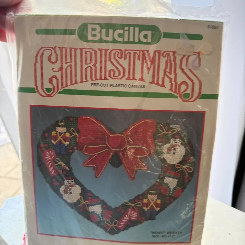 Bucilla Christmas HEART WREATH Needlepoint on Canvas Kit 9.5” x 12” Vintage NEW